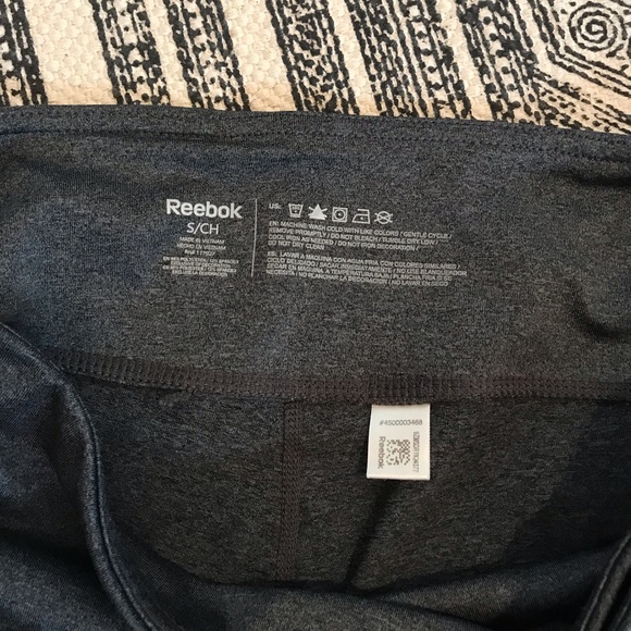 Gray Reebok leggings - Picture 3 of 3